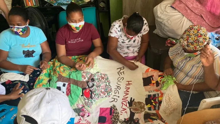 Tejedoras de Mampuján en Reino Unido | Historias de paz