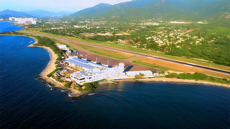CAF aprueba US$300 millones para modernizar aeropuertos de Santa Marta y Tolú