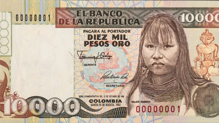 Imagen del primer billete colombiano de 10 mil pesos
