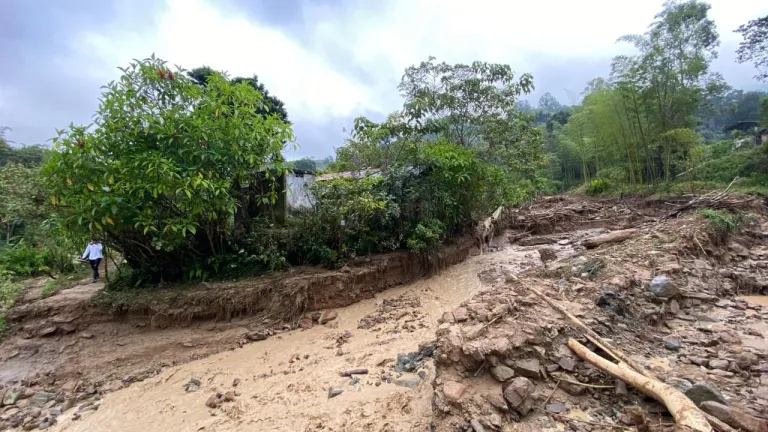 Cierre de la vía Pitalito – Mocoa por las lluvias