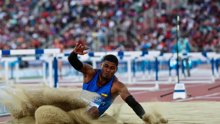 ¿Quién es Arnovis Dalmero, el atleta que avanzó a la final en Paris 2024? 