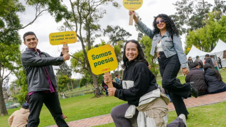 Bogotá tendrá conciertos, karaoke poético y encuentros literarios del 21 al 24 de octubre durante el Festival Reverso 2026