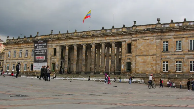 Panorama nacional en Colombia: salud, infraestructura, medio ambiente, seguridad