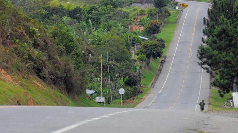 Vía Panamericana: Invías construirá variante y puente