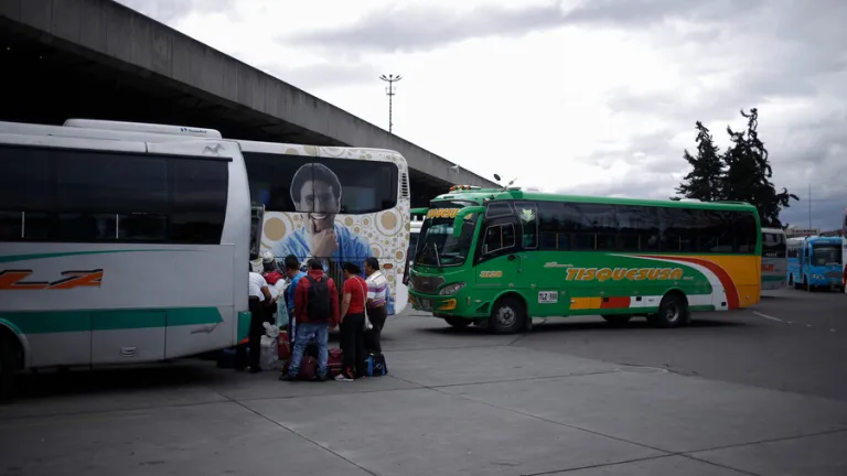 Más de 40.000 vehículos atenderán la demanda de viajeros