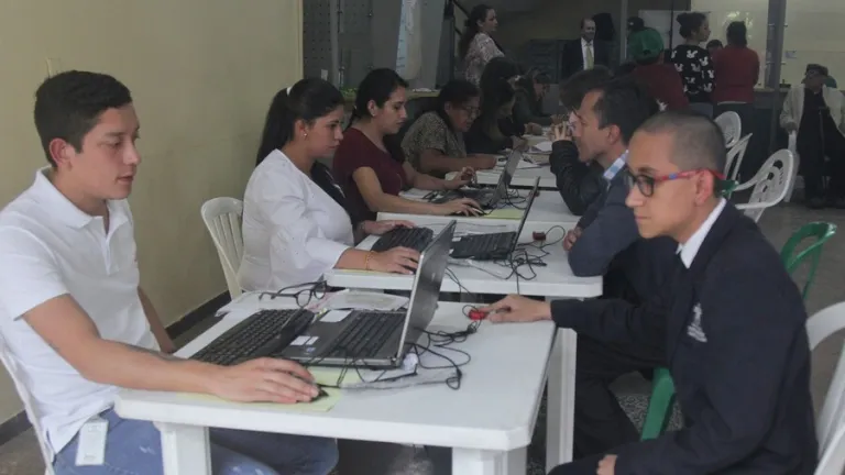  Inscripción de cédulas para las elecciones de octubre