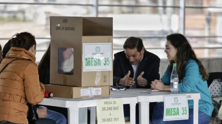 Jurados de votación en elecciones presidenciales en Colombia 2022