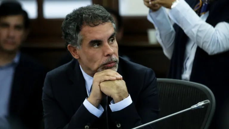 Armando Benedetti denuncia de amenazas en su contra