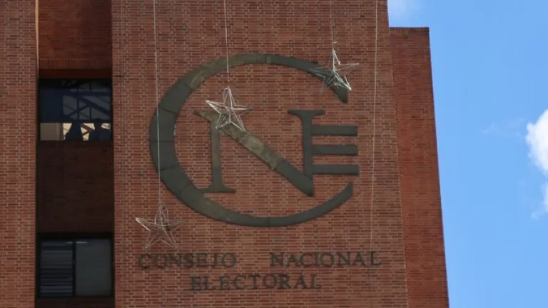 CNE insta a los candidatos a reportar sus gastos de campaña