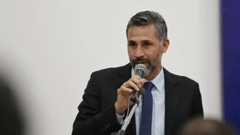 Mario Alberto Yepes sale como director deportivo de la FCF
