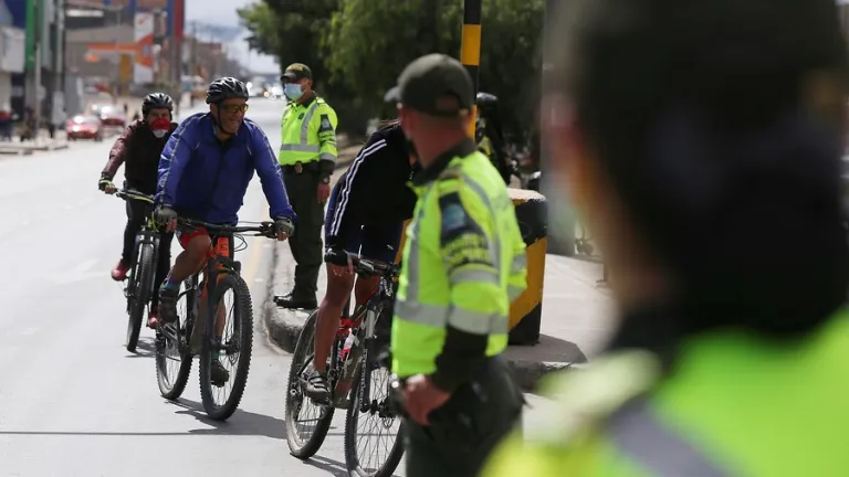 Policías de tránsito