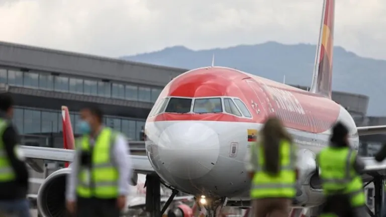 Continúan cancelando vuelos: Avianca culpa a la presunta escasez de combustible