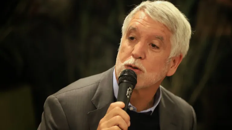 Enrique Peñalosa, precandidato presidencial de la coalición Equipo por Colombia