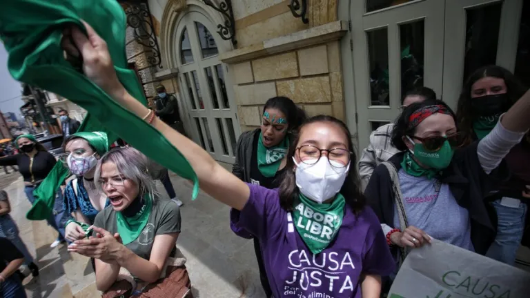 Debate legalización del aborto en Bogotá