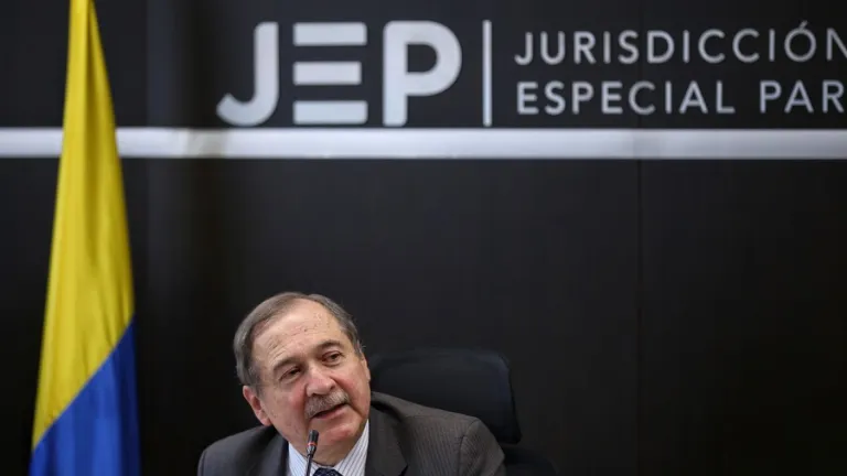 JEP cita a audiencia de reconocimiento a Secretariado de Farc por secuestro