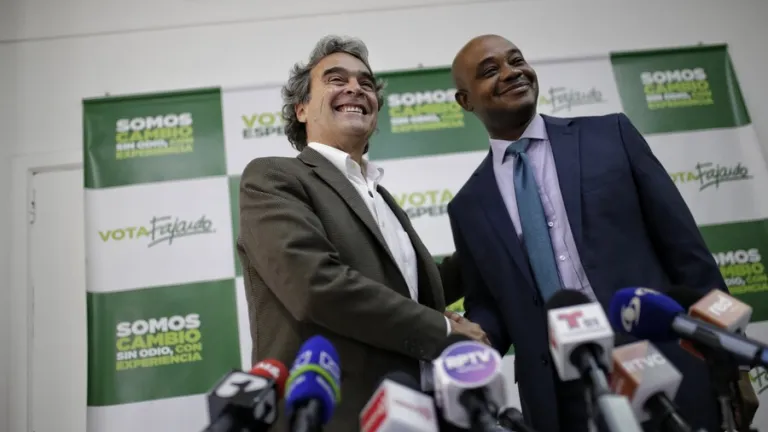 ¿Luis Gilberto Murillo estaría inhabilitado para estar en la campaña de Fajardo?