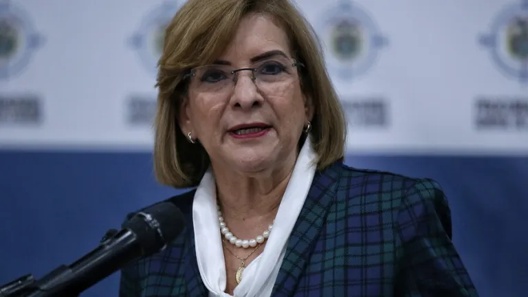 Suspensión de alcaldes de Medellín e Ibagué: procuradora defiende su facultad 
