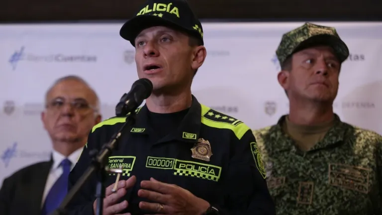 General Henry Sanabria sale de la dirección de la Policía Nacional