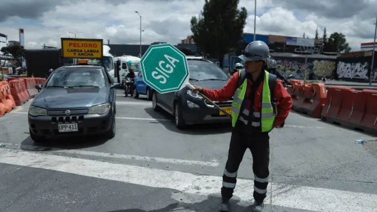Rutas alternas y cierres viales en deprimido de la Av. Carrera 68 con Av. Calle 63 | Bogotá