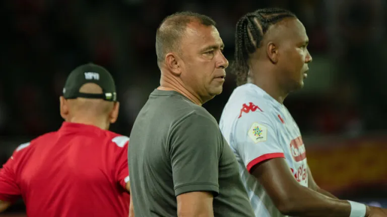 Harold Rivera no va más como técnico de Santa Fe