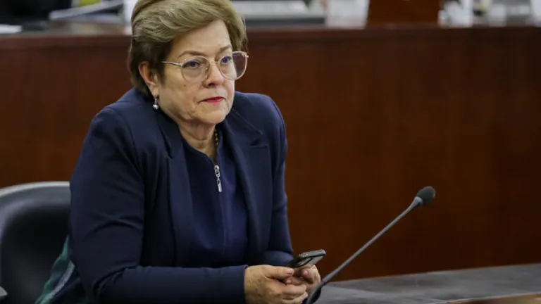 Salario mínimo 2024: ministra se muestra optimista sobre conversaciones