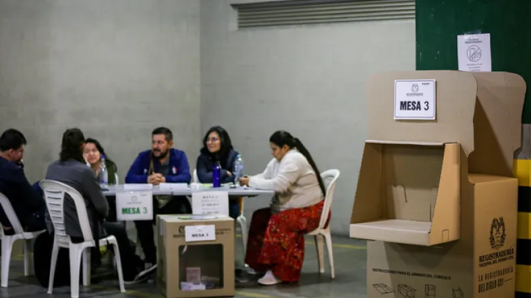 Fiscalía advierte que Colombia está ad portas de la parapolítica y la bacrimpolítica 