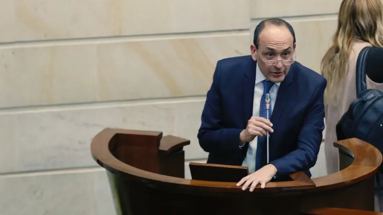 Vladimir Fernández: nuevo magistrado de la Corte Constitucional