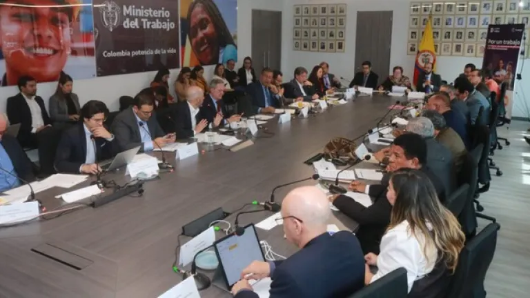 Salario mínimo 2024 sin acuerdo: se vence primer plazo de concertación