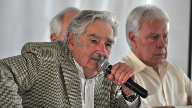 ‘Pepe’ Mujica pide a los colombianos apoyar a Petro