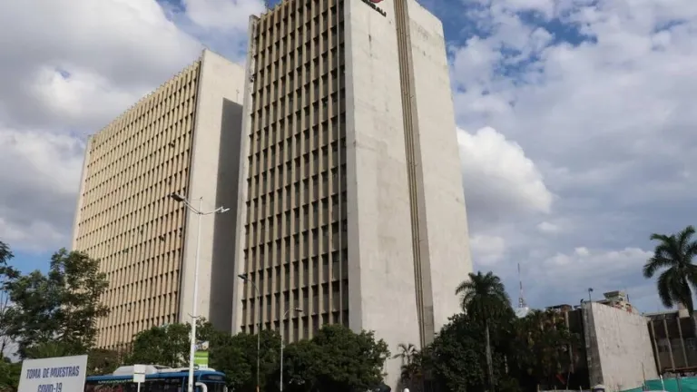 Investigación Emcali procesos de contratación