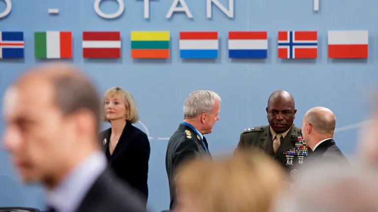 Aprueban adhesión de Suecia y Finlandia a la OTAN