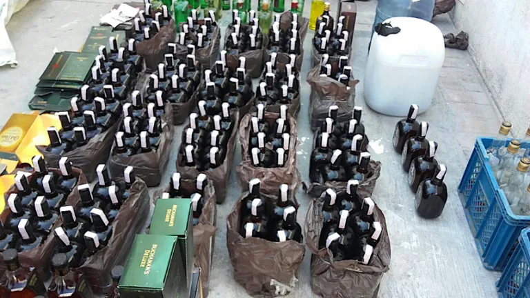 Licor adulterado: incautan 2.500 botellas en Soacha, Cundinamarca