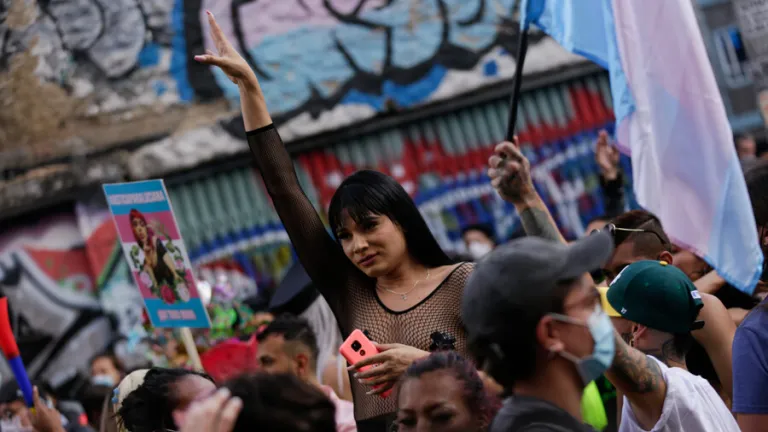 Mujeres y hombres trans en Colombia: panorama de la atención en salud 