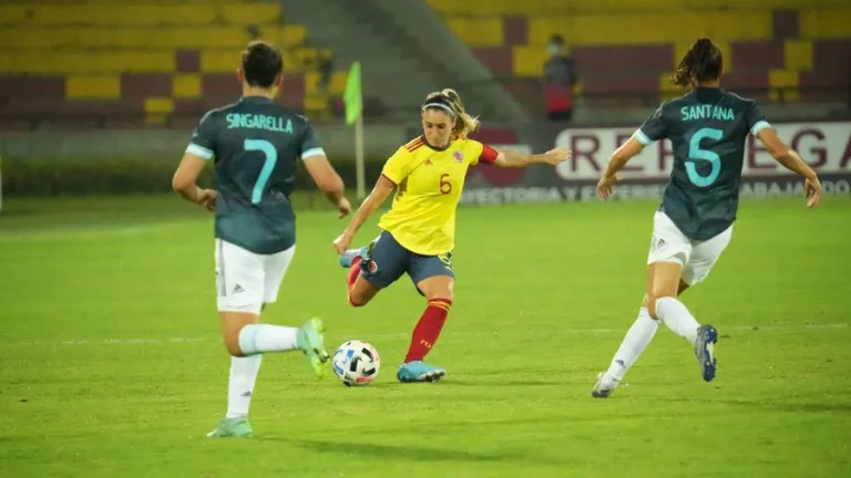 Fútbol femenino: Selección Colombia empató sin goles a Argentina