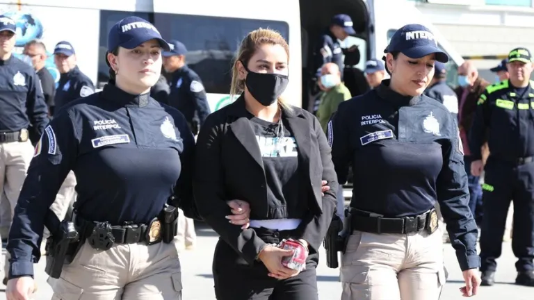 Alias 'Otoniel' | Nini Johana Úsuga David fue extraditada a Estados Unidos