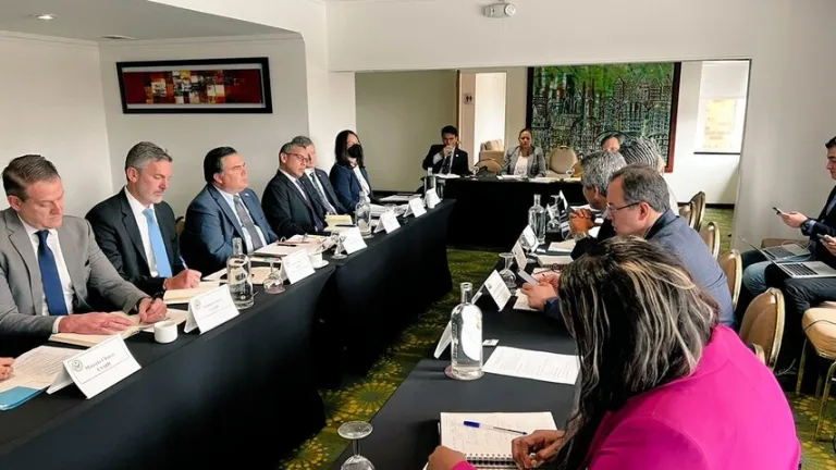 Reunión delegados de Joe Biden con equipo de Gustavo Petro
