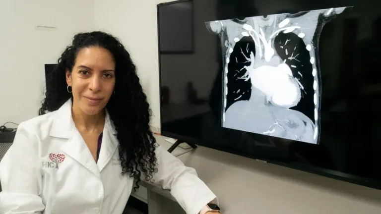 Una colombiana, la primera mujer en implantar un corazón artificial en Latinoamérica