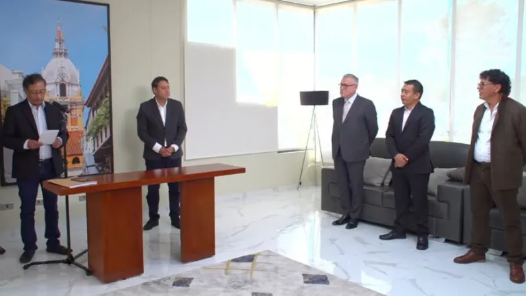 Petro posesionó a MinJusticia, MinCiencias y al director de la UNGRD