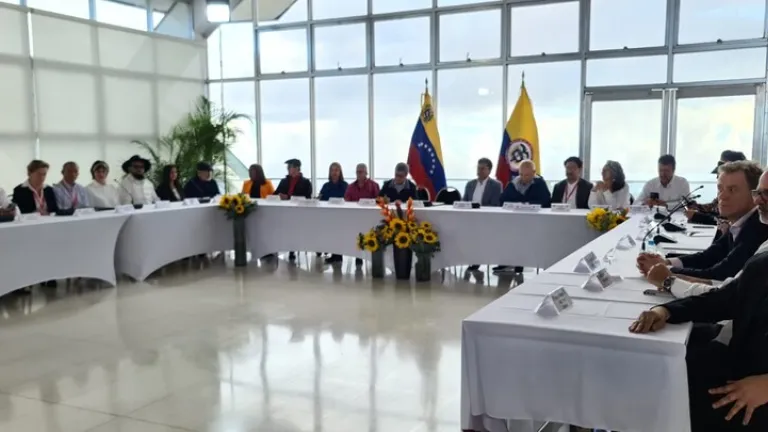 Diálogos con el Eln: invitarán a Brasil, Chile y EE.UU. a ser garantes