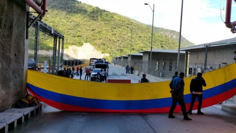 Comunidad bloqueó vía al cuarto de máquinas en Hidroituango
