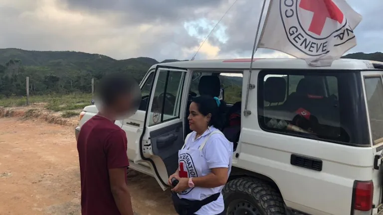 CICR recibió a soldado secuestrado por las disidencias en Bolívar