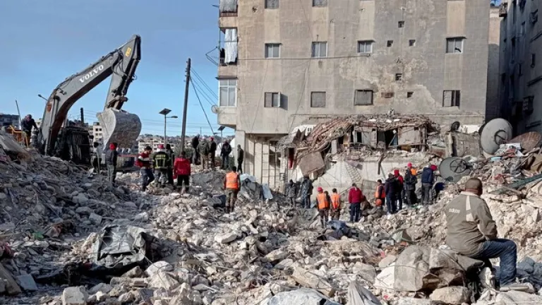 Actualizado | Van más de 2800 fallecidos por terremoto en Marruecos