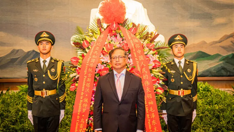 Visita de Gustavo Petro a China