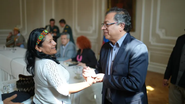 Petro busca lograr acuerdo nacional con las comunidades indígenas