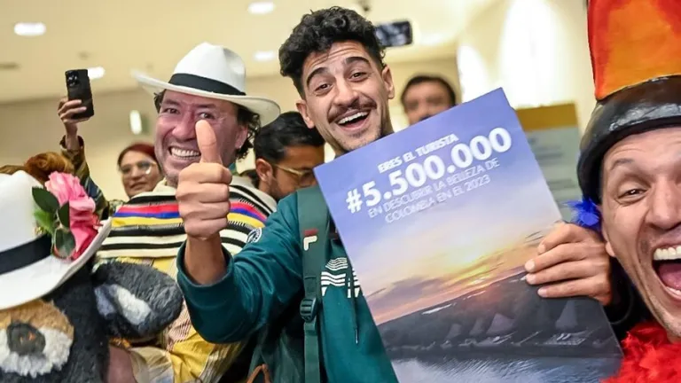 Colombia recibe a su turista 5.5 millones con fiesta y música