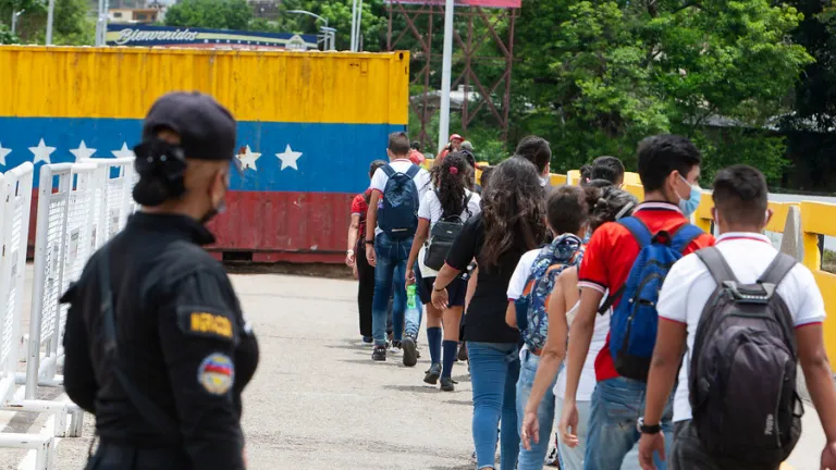 Maduro asegura que el 50 % de su población recibió vacuna Covid-19