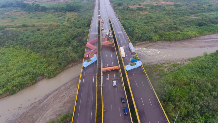 Este 1 de enero entrará en operación el puente Atanasio Girardot