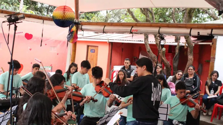  Fundación Cakike: la música como motor de cambio