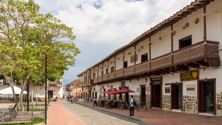 El Candela Festival 2026 se realiza hasta el 4 de octubre en Santa Fe de Antioquia, San Jerónimo y Sopetrán, con gastronomía y cultura.