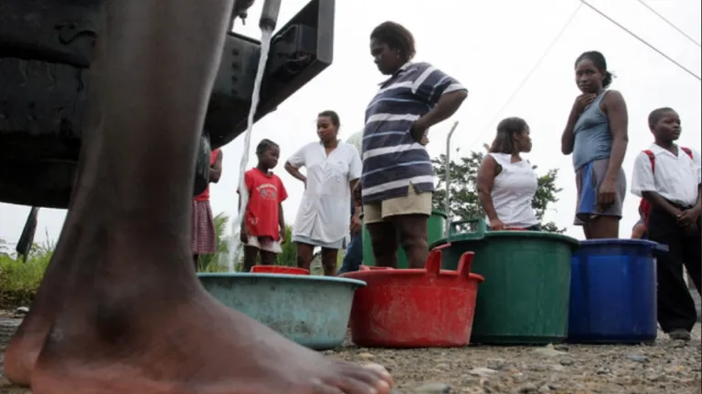 Fallas en acueducto multiveredal afectan a cientos de familias en el Chocó